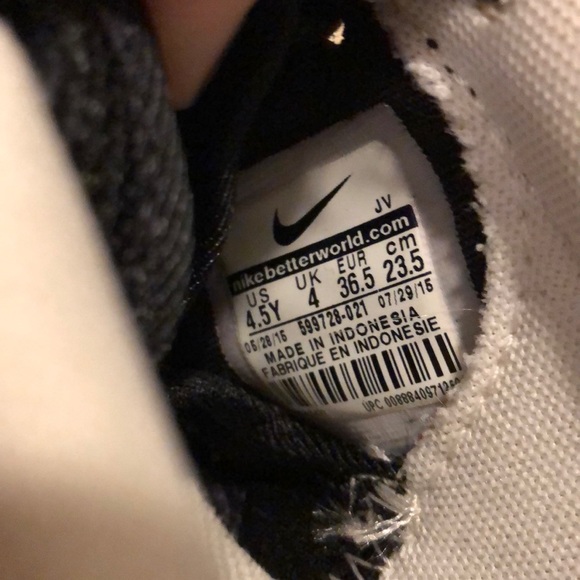 Nike Roches - Picture 5 of 6